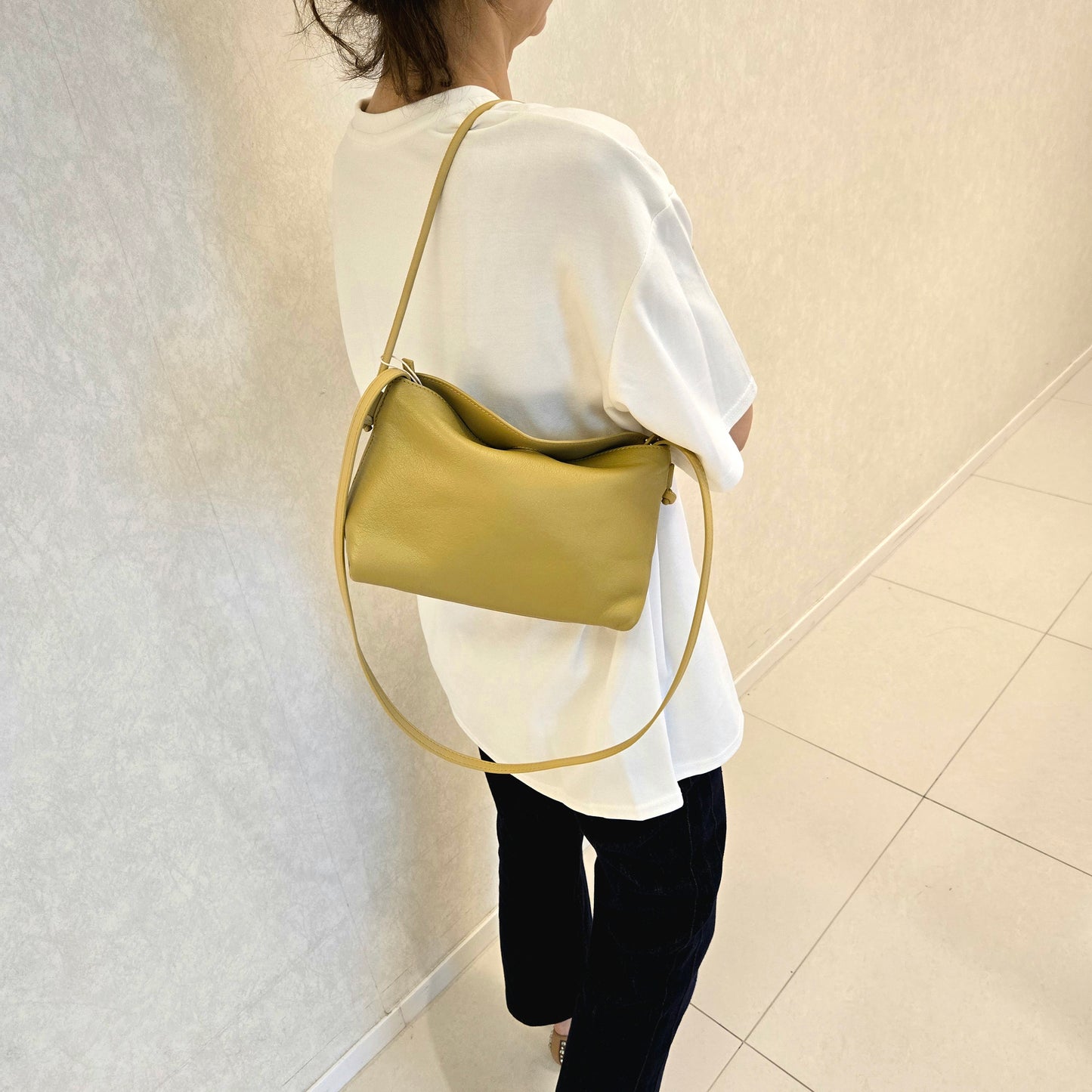 Korea Soft Pebble Leather Shoulder Bag (Medium)