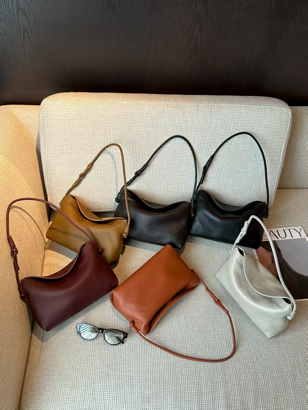 Korea Soft Pebble Leather Shoulder Bag (Medium)