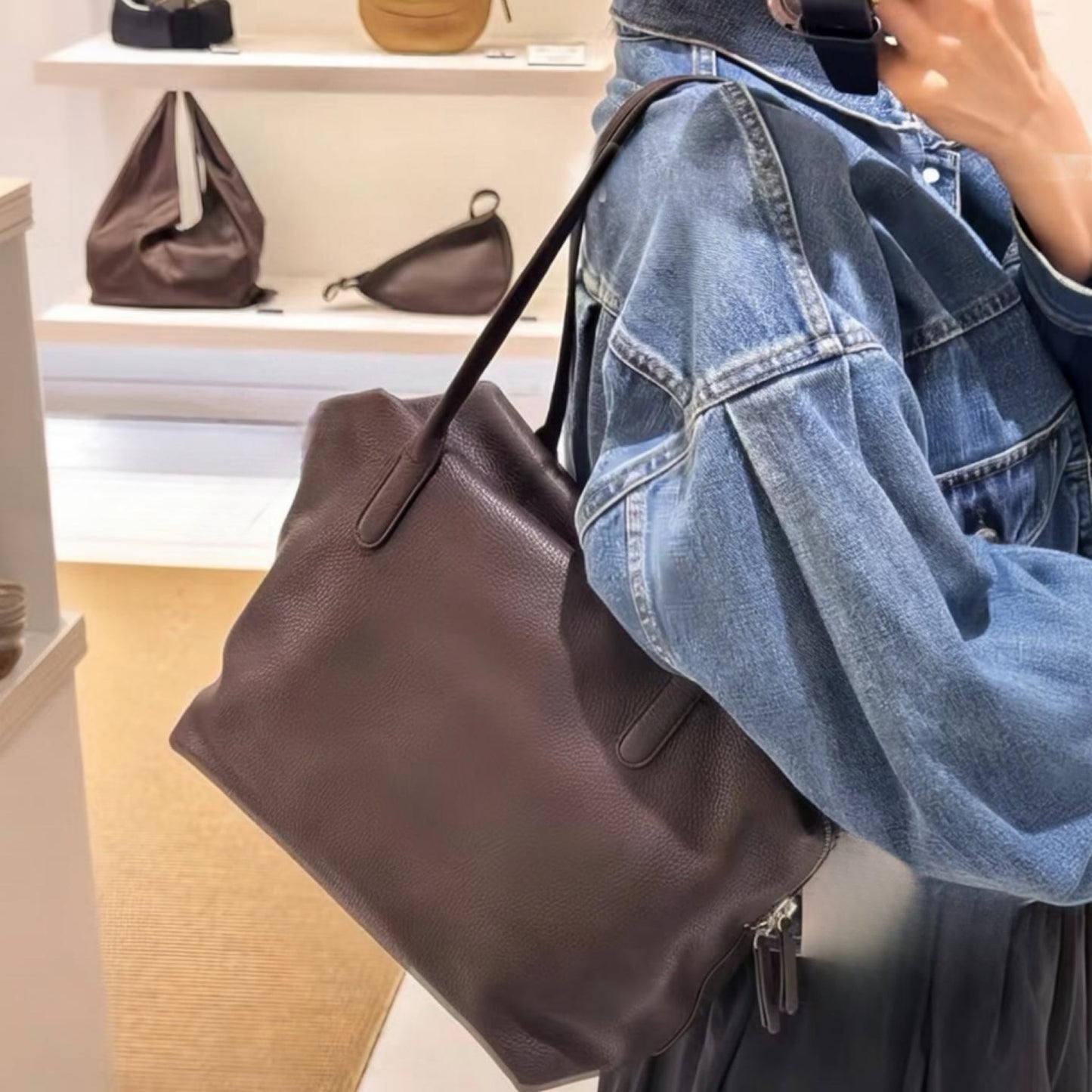 Henry Shoulder Bag