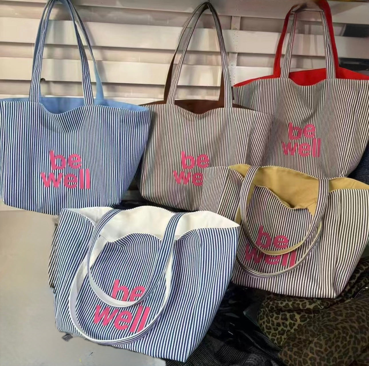 Reversible cotton canvas beach tote