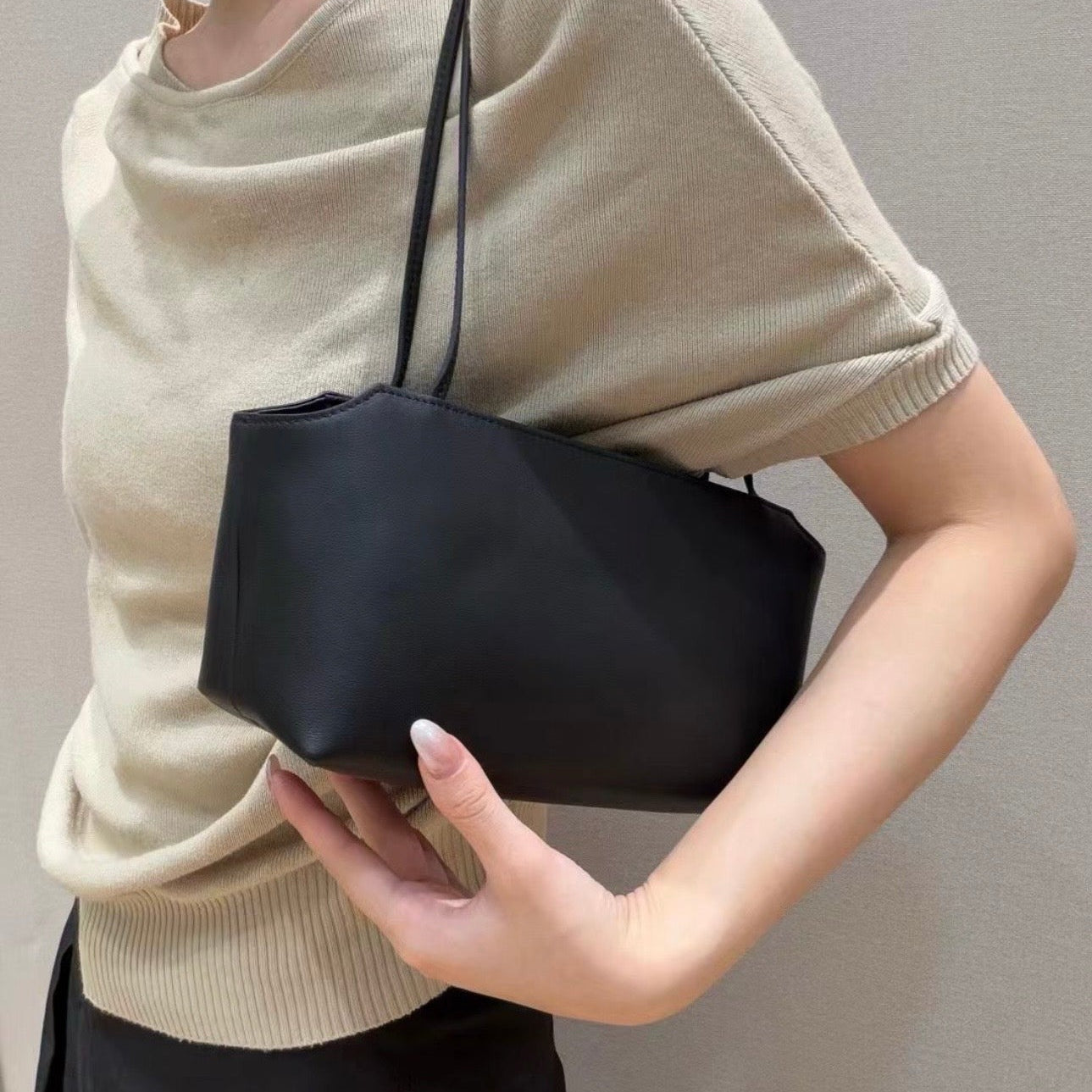 TR ToGo soft shoulder bag