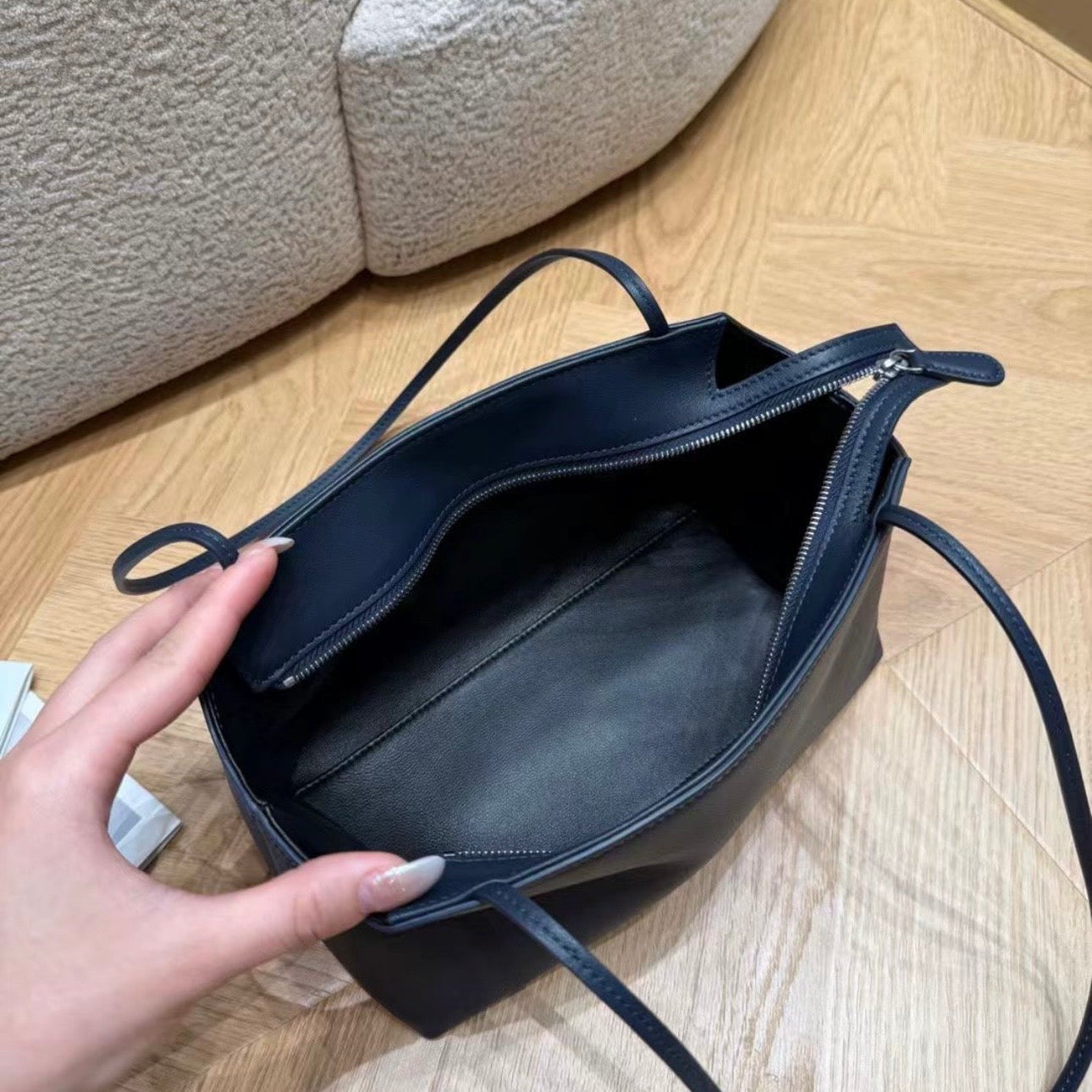 TR ToGo soft shoulder bag