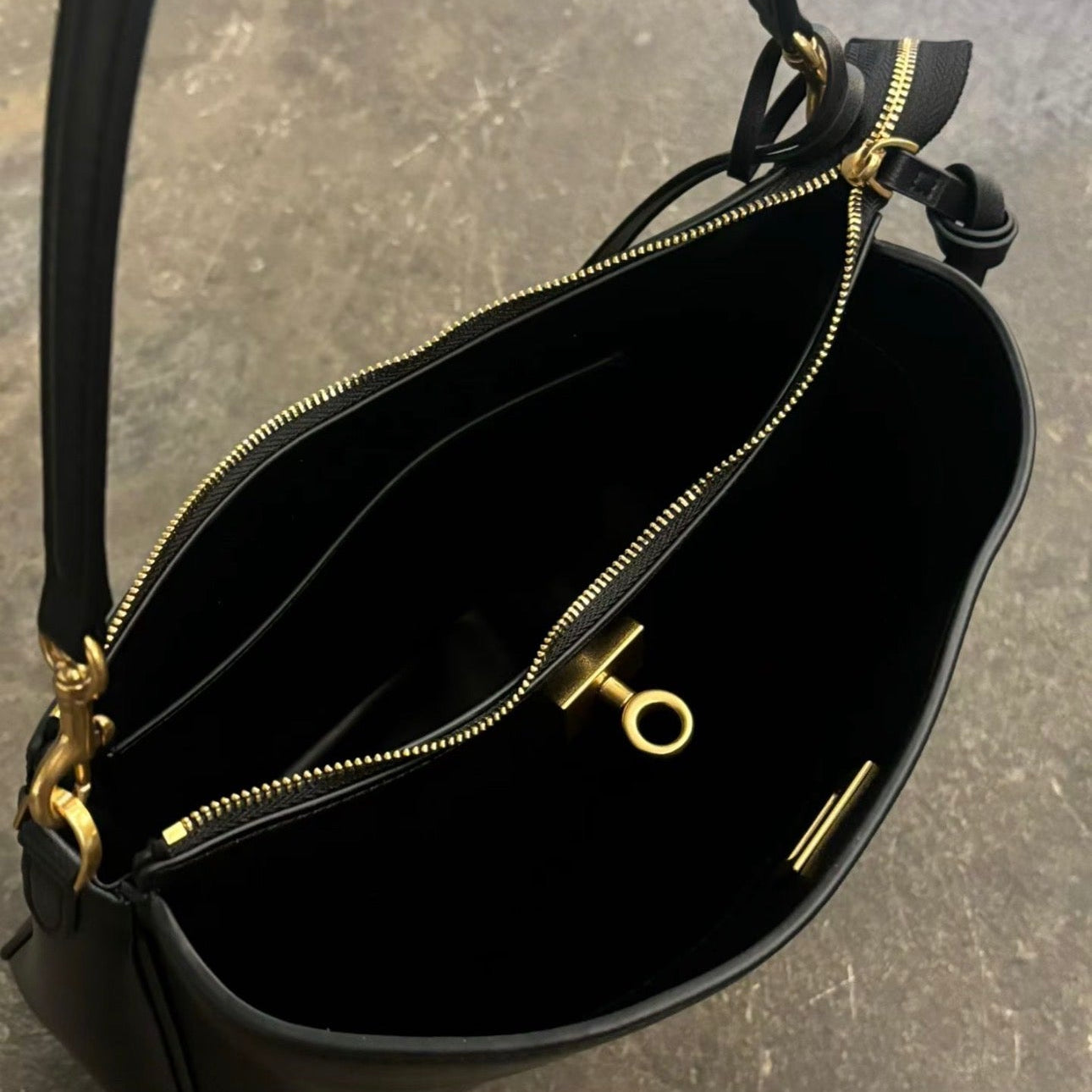 Korea Cow Leather Rodeo Hobo