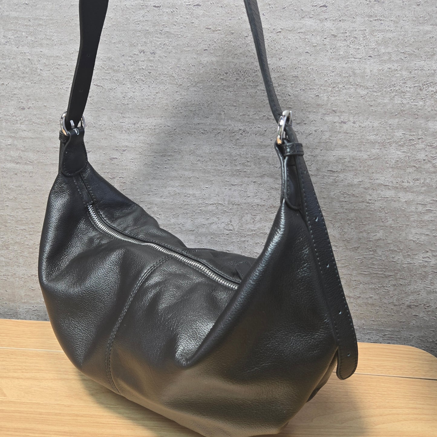 Korea Cow Leather Croissant Bag (Large)